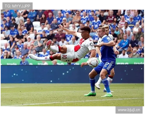 南安普顿在英超赛季中状态回暖，迎来关键胜利引发球迷热议